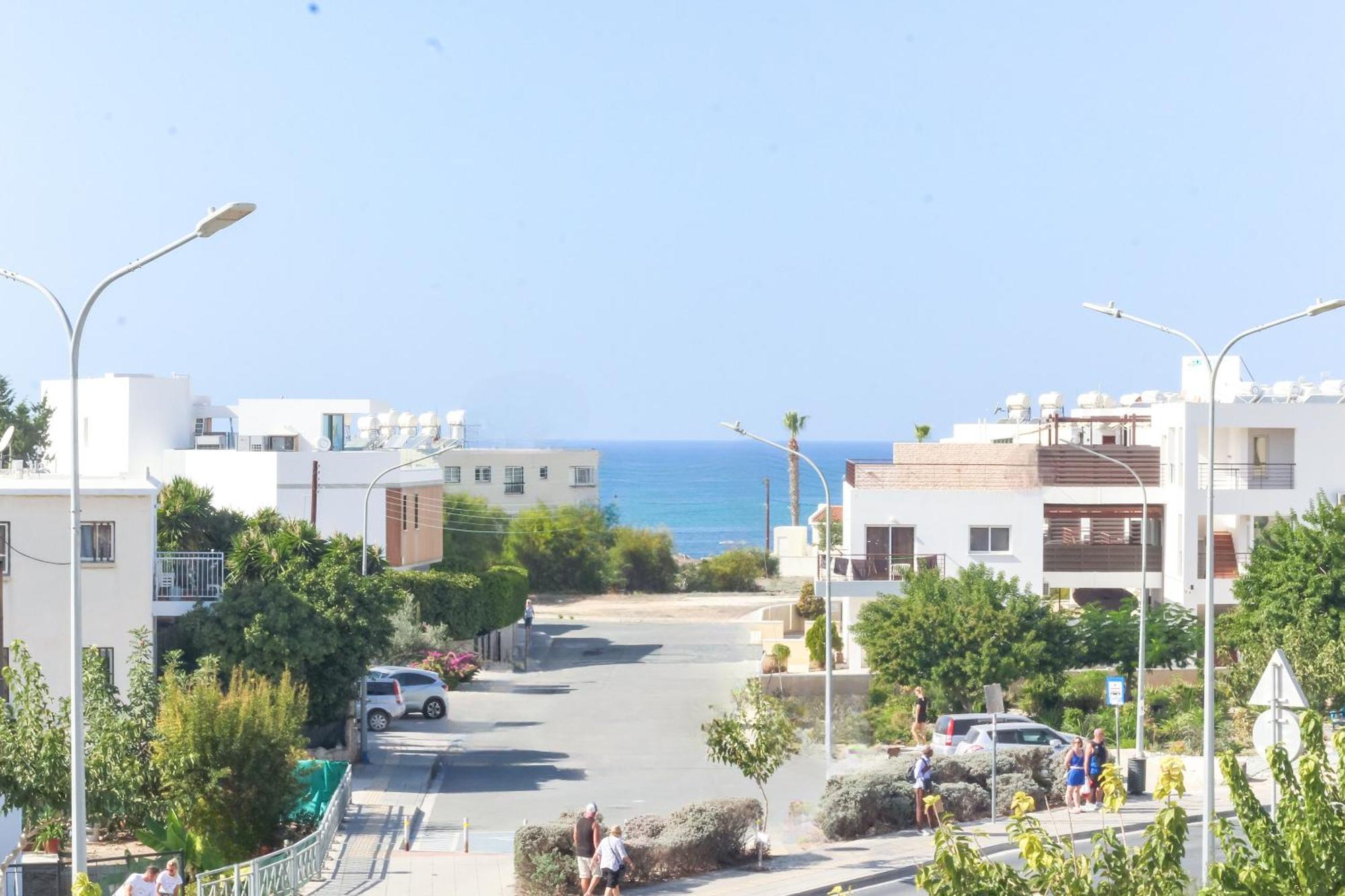 Phaedrus Living: Byzantium Modern City Flat Paphos Exterior photo